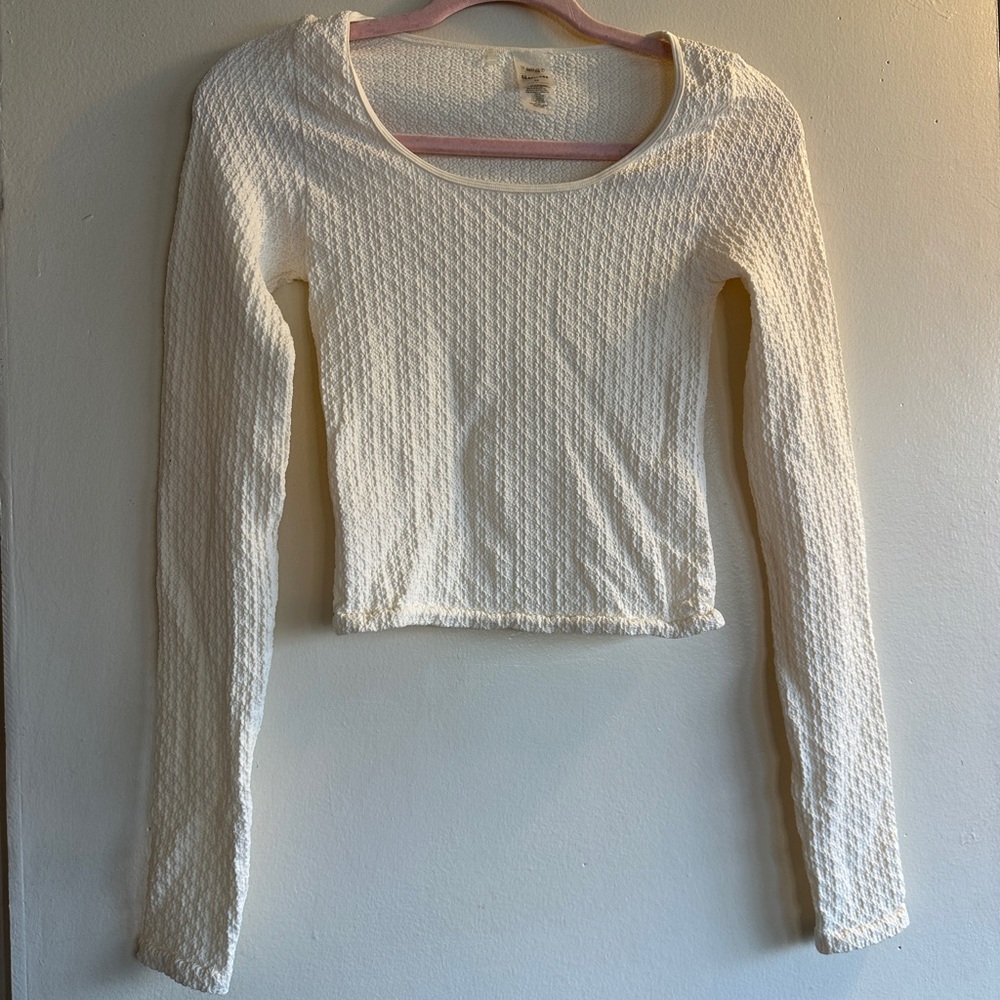 Aritzia Cream Long Sleeve Textured Crop Top